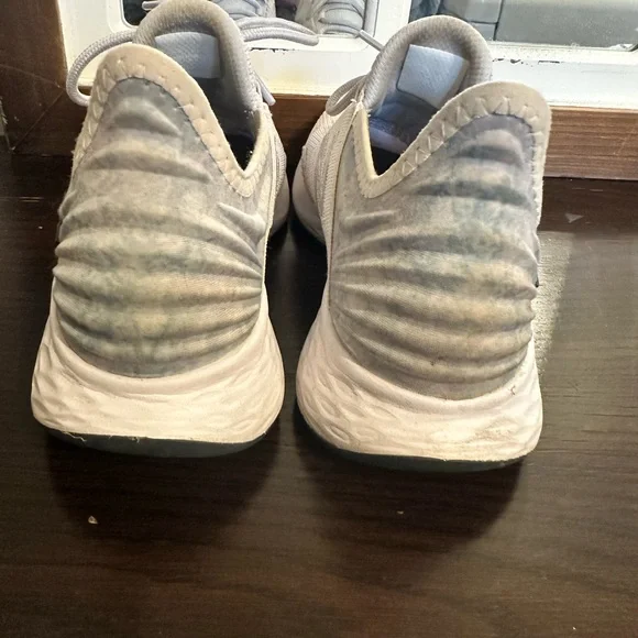 Women’s New Balance - Picture 9 of 10